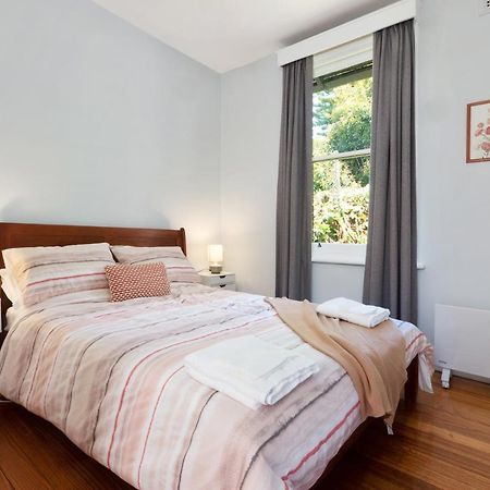 הובארט Warwick St Retreat! 3 Bedroom House With Parking מראה חיצוני תמונה