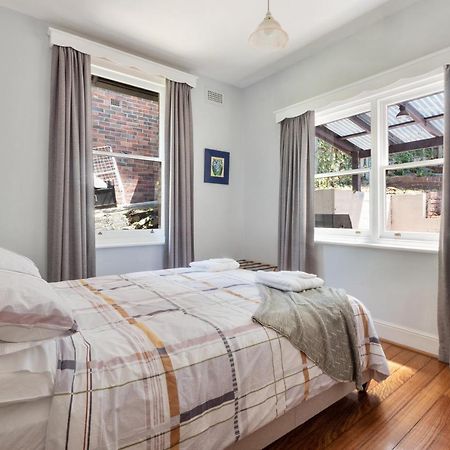 הובארט Warwick St Retreat! 3 Bedroom House With Parking מראה חיצוני תמונה