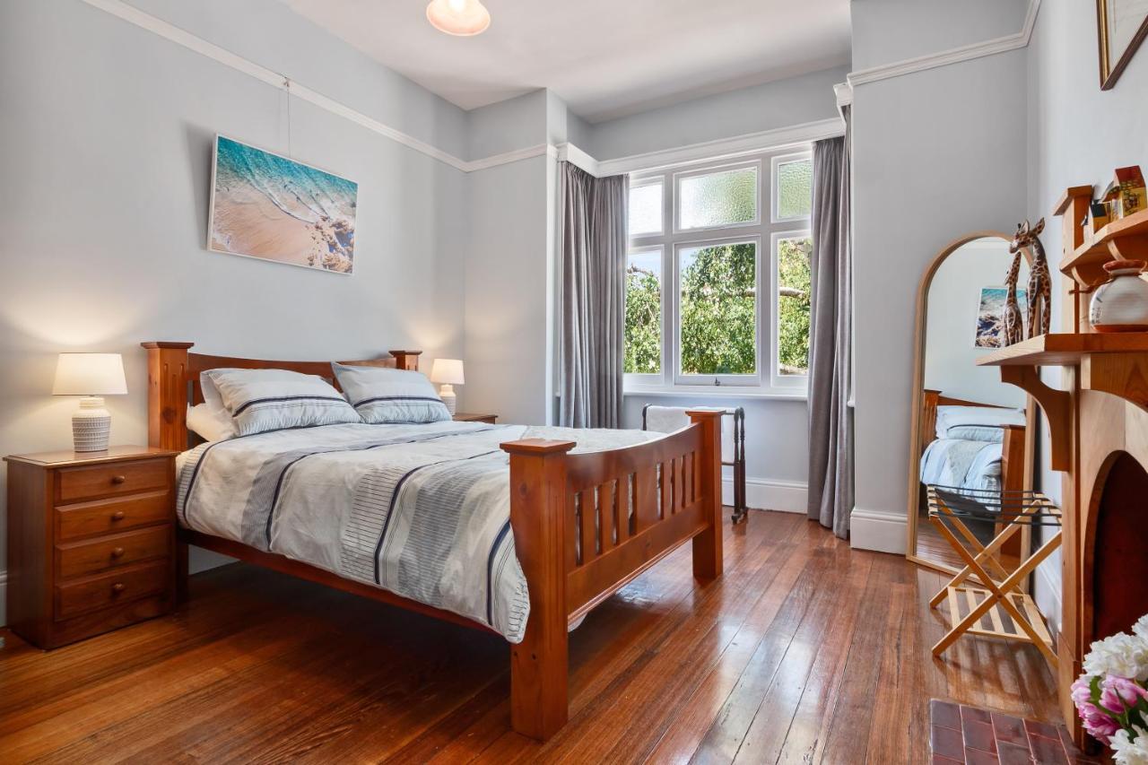 הובארט Warwick St Retreat! 3 Bedroom House With Parking מראה חיצוני תמונה