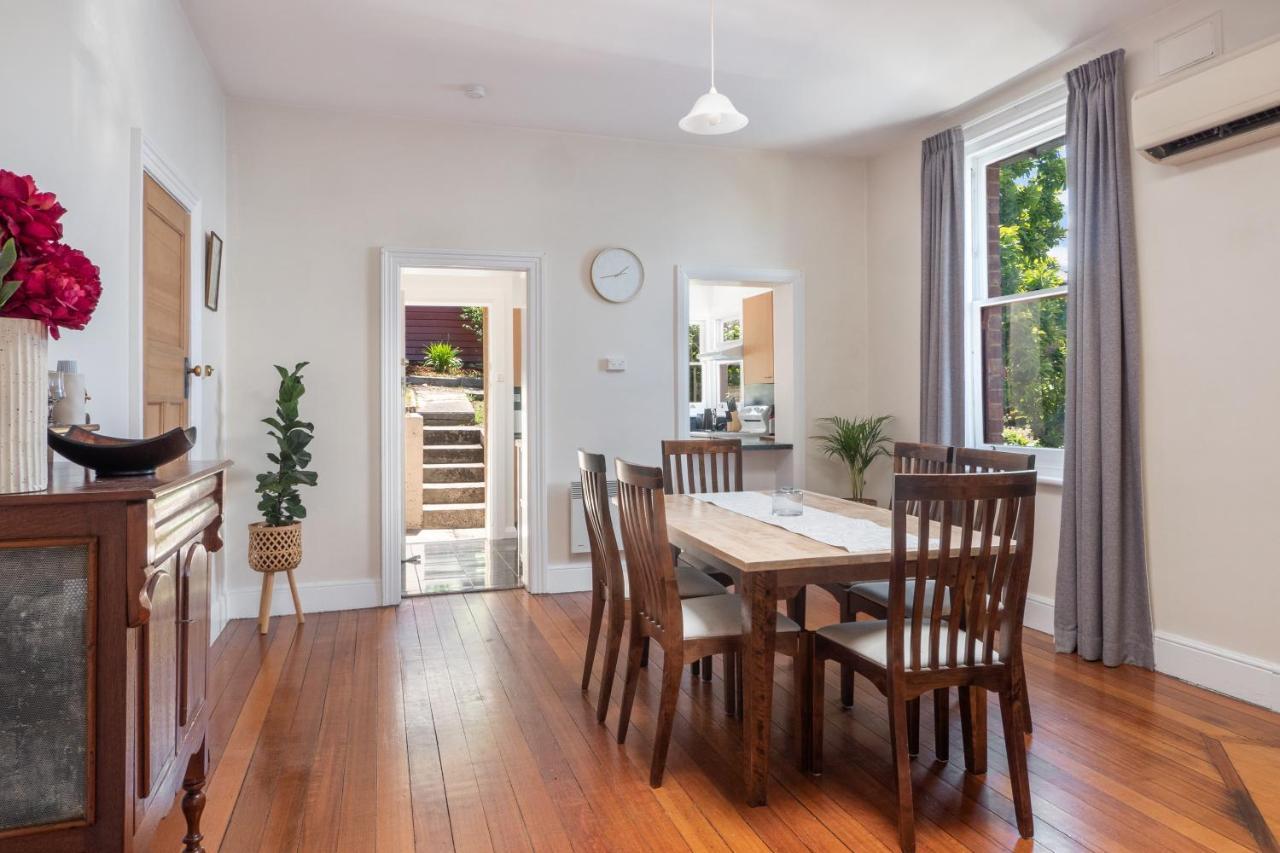הובארט Warwick St Retreat! 3 Bedroom House With Parking מראה חיצוני תמונה