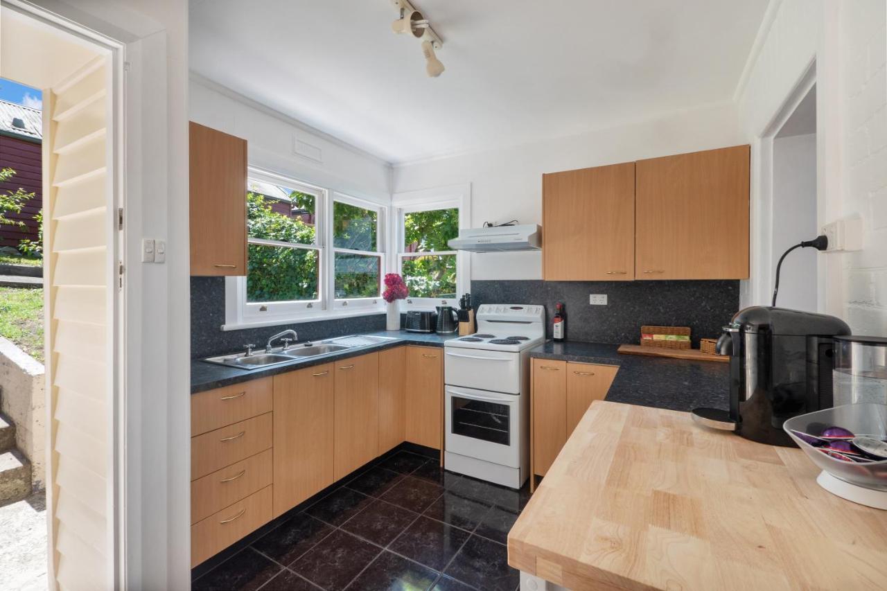 הובארט Warwick St Retreat! 3 Bedroom House With Parking מראה חיצוני תמונה